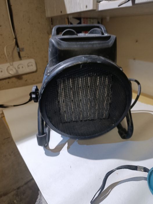 Продам керамический тепловентилятор.