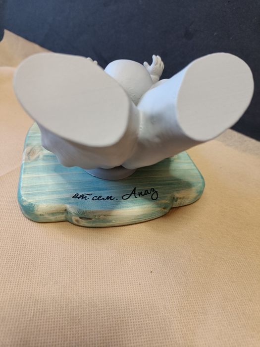 Статуетка, подходящ подарък за гинеколог