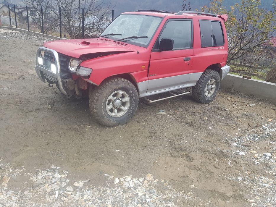 Dezmembrez mitsubishi pajero shogun motor 2.8 cutie manuală