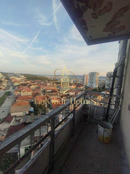 Едностаен - Владислав Варненчик