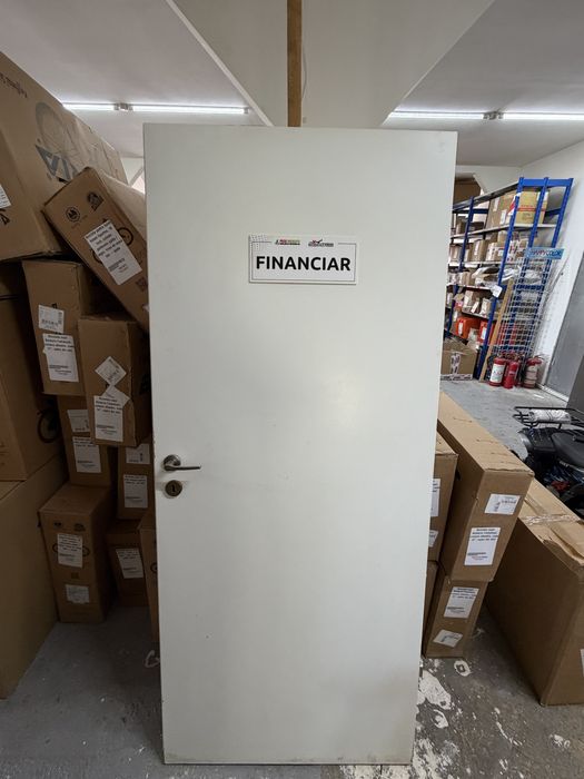Ușă de interior albă plină 196x86 – Include clanță și broască
