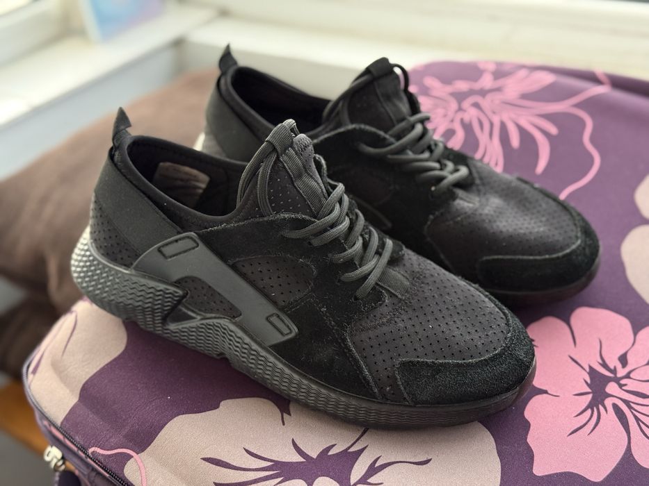 Adidasi Negri Piele Intoarsa| Marime 40 | Muse