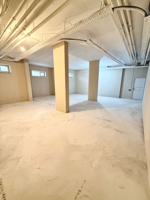 Коммерческое помещение на продажу/аренду в центре