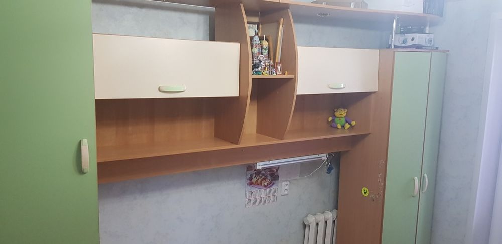 Стенка в спальню