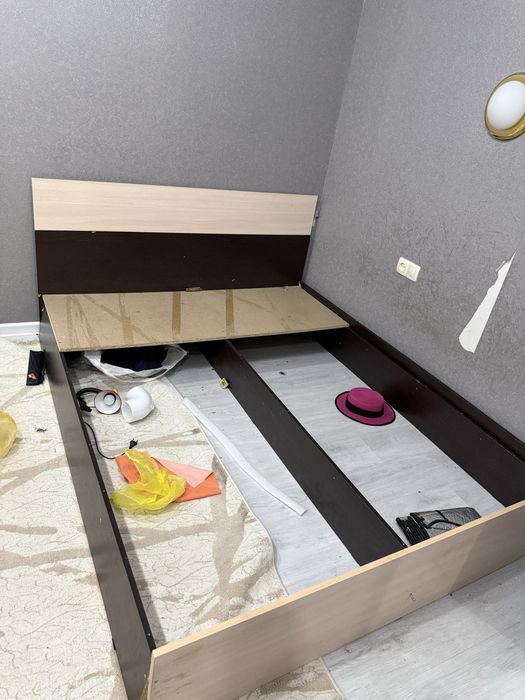 Шкаф и кровать за символическую цену