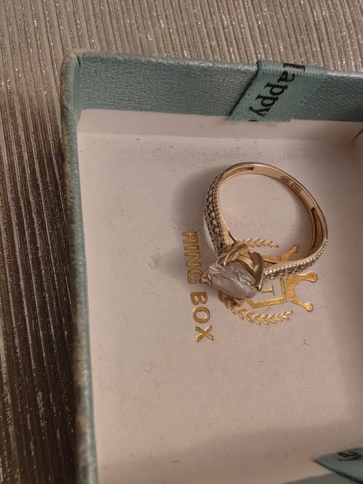 Продаётся золотое  кольцо