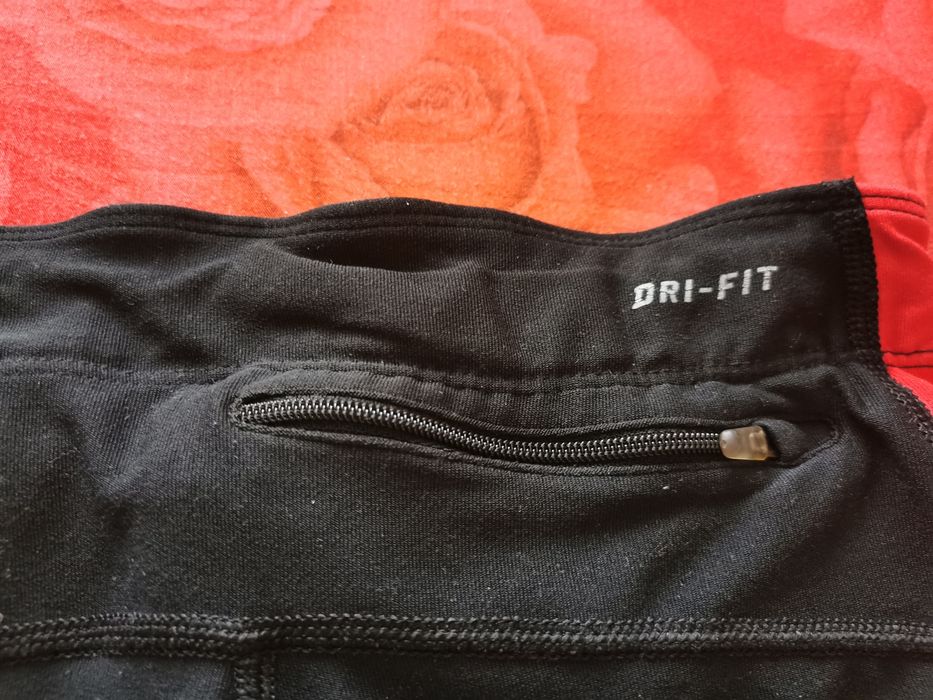 Pantaloni scurti dama Nike dry fit Xs/158