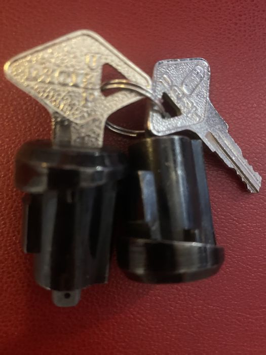 Butuc/ broască uşă DACIA 1300