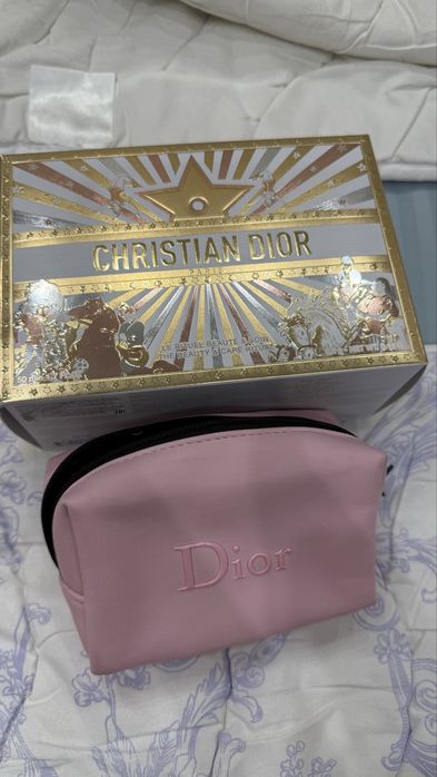 Косметичка диор (лимитированная версия)