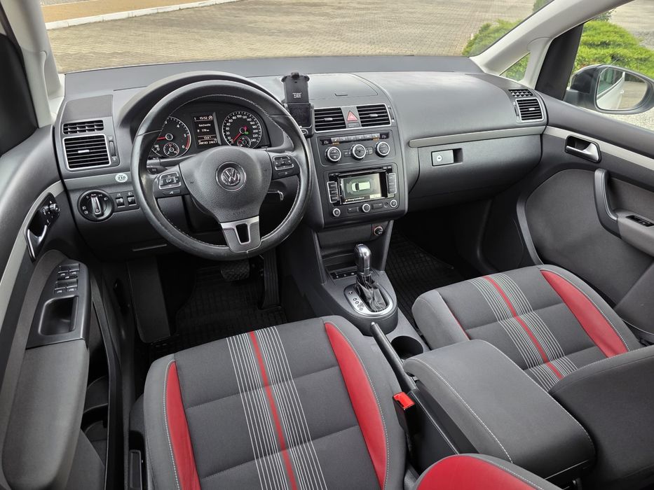 VW Touran Match 2.0 tdi 140 cp 2013 DSG