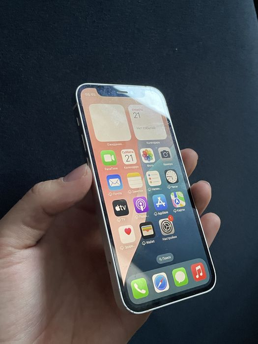 iPhone 12 Mini в хорошем состоянии