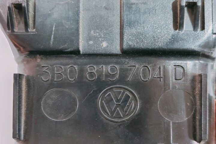 Grila Ventilatie  3B0819704D Volkswagen VW Passat B5