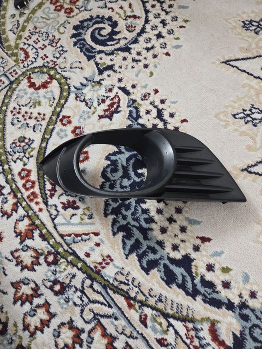 Правый противатумманик тайота ипсун