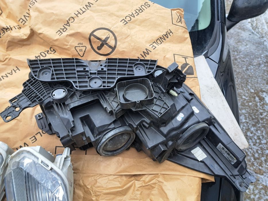 Faruri și Proiectoare Ford kuga 2017 2018 2019