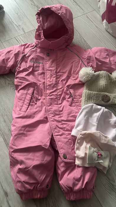 Отдам детские вещи на девочку до 2-х лет.