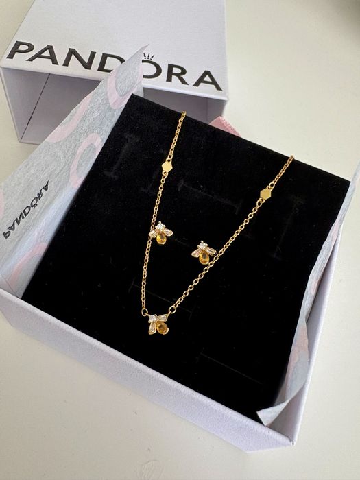 Set Pandora albina