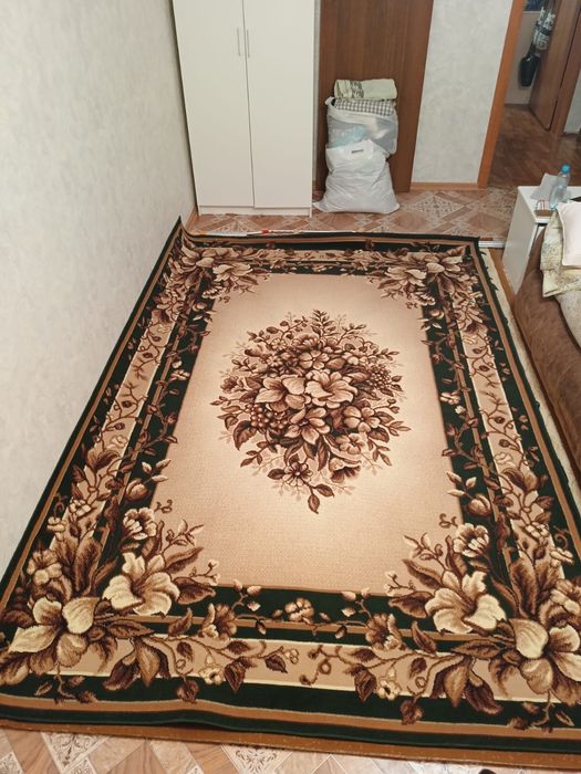 Продам ковры бу в хорошем состоянии