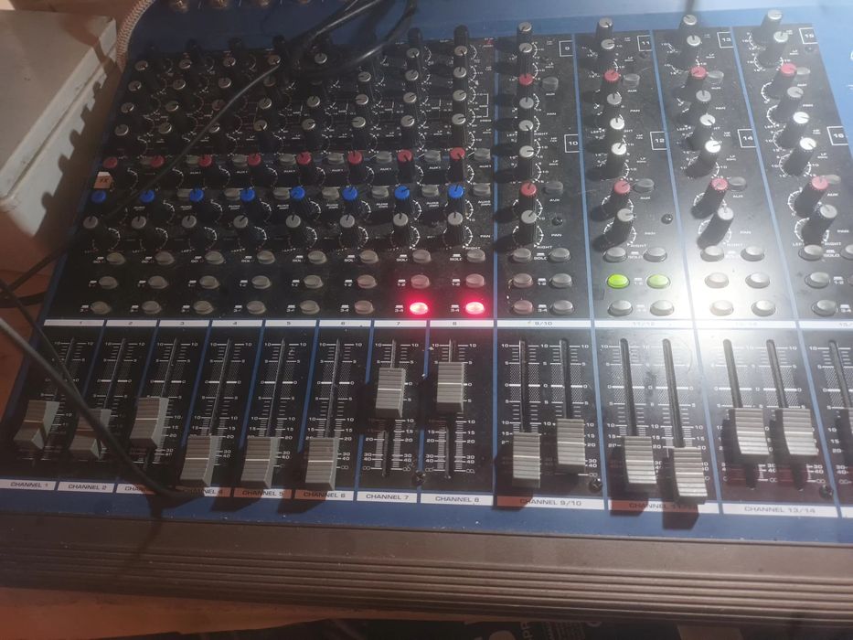 Vsnd mixer samson MDR 16