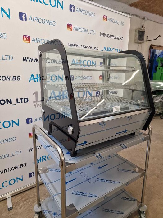 Топла демонстрационна витрина