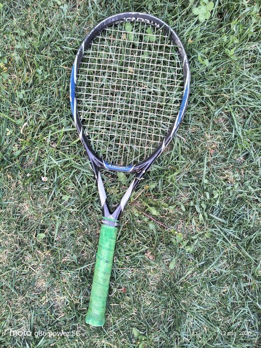 Racheta de tenis din gama Tecnopro