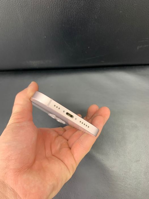 Айфон 13 128 в  отличном состоянии