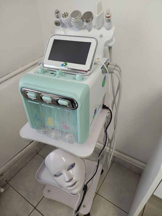 Vând combina cosmetica