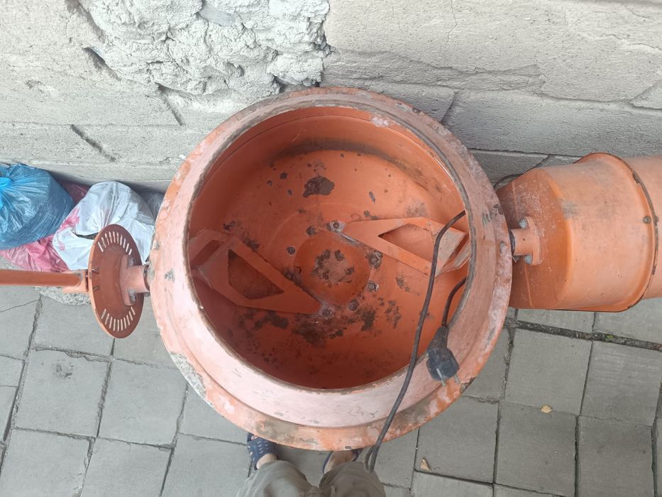 Продам бетономешалку