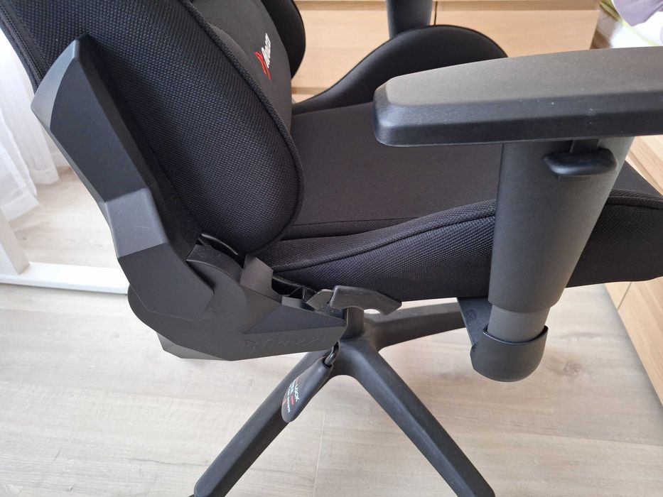 Гейминг стол - Arozzi