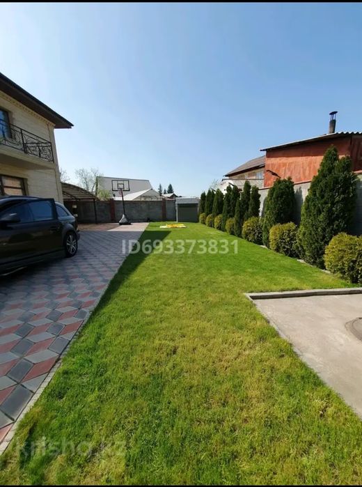 ПРОДАЁТСЯ ДОМ 200 М² В РАЙОНЕ ПЯТИЛЕТКИ
Продаётся просторный, тёплы