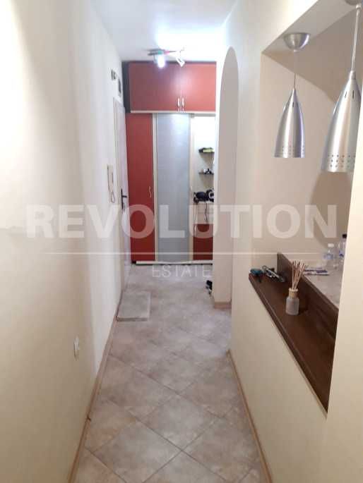 Уютен двустаен апартамент в района на ЖП Гара