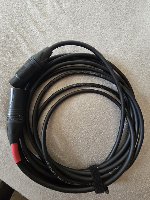 Cabluri DMX profesional Devine cu conectori Neutrik - 3 pini