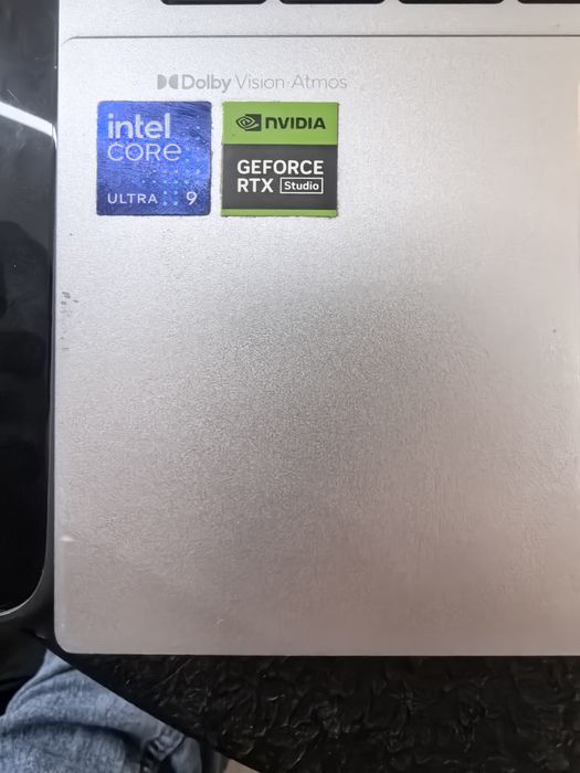 ASUS Vivobook Pro 15 RTX 4060 Intel Ultra 9 185H 24GB DDR5 3K OLED 120