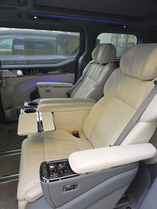 Zeekr 009 4WD 6-seats 108 kWh