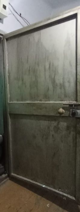 Дверь входная. Самовывоз.