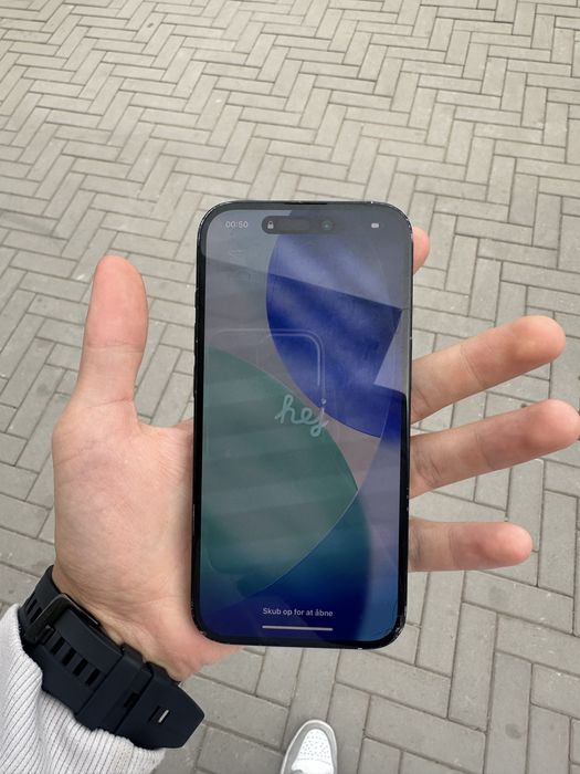 Продам Iphone 15 128gb