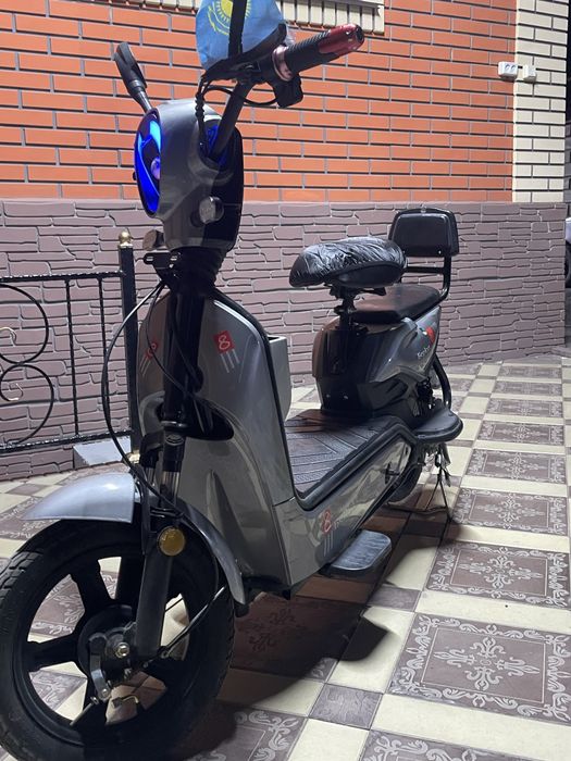 Продам sk8 скутер