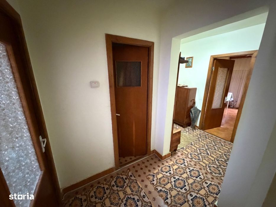 Apartament 3 camere, etaj 2 - Cugir