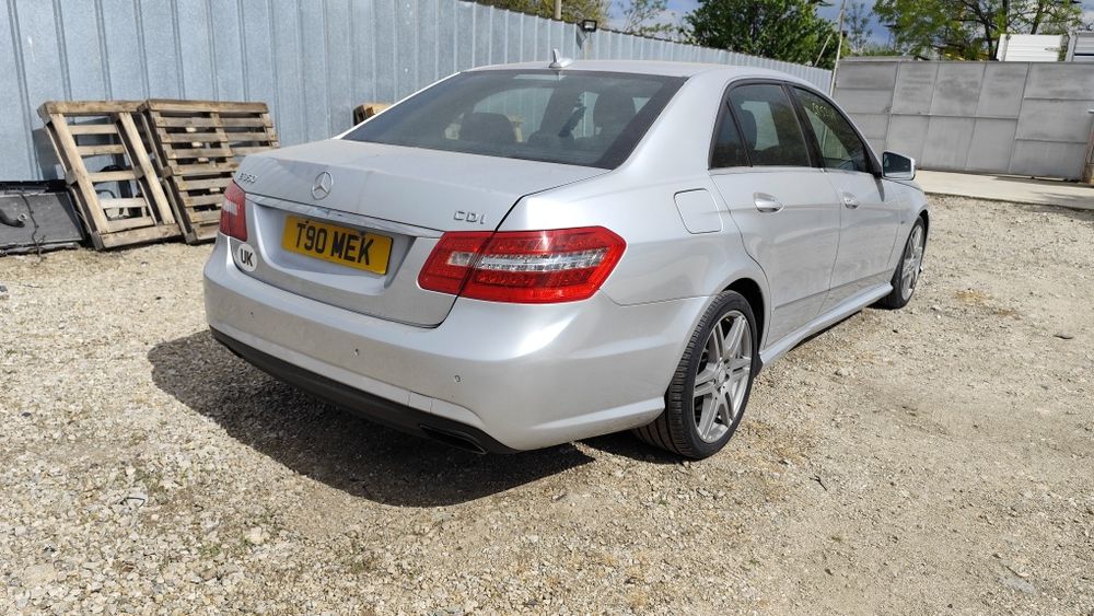 На части Мерцедес Е класа W212  2010г   350 CDI 231кс