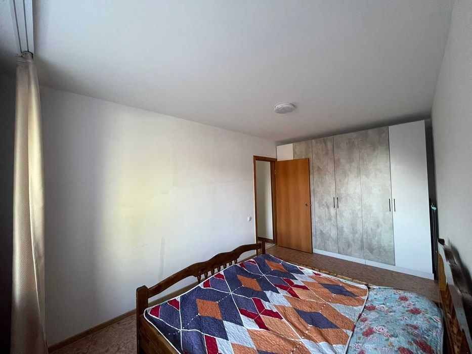 продам 2 комнатную 53 м2 район IT лицея