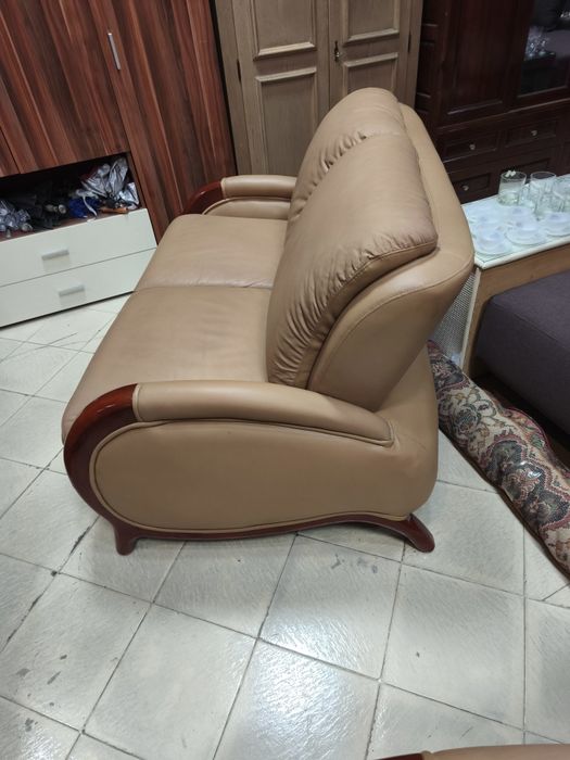 Кожени диван и фотьойл