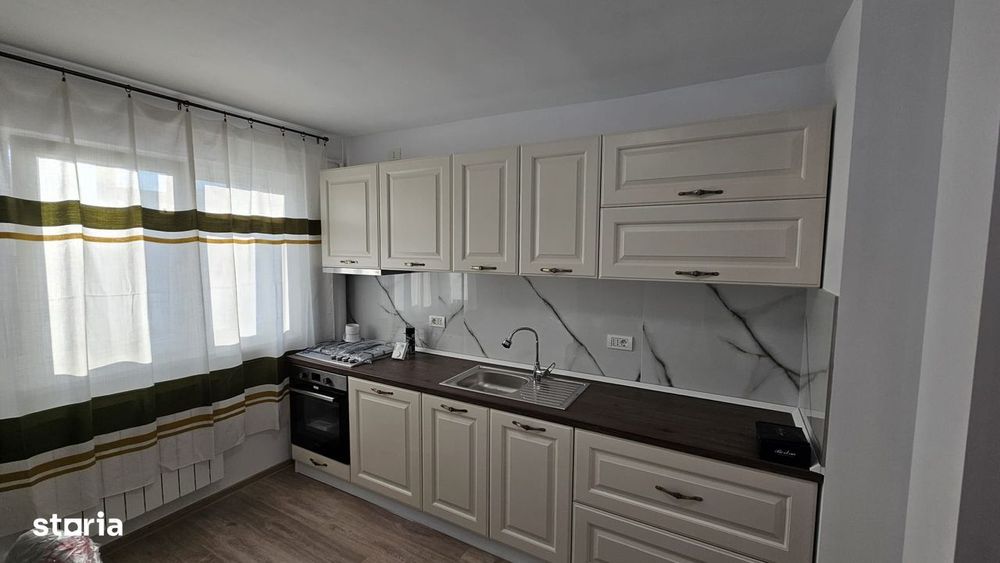 PF, Prima inchiriere, apartament 2 camere 64 mp, zona Piata Mare