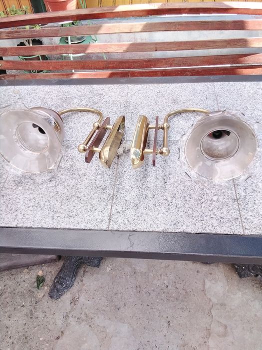 Aplici din bronz vechi