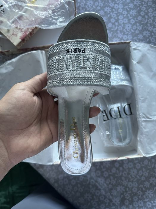 женские шлёпанцы, слайды