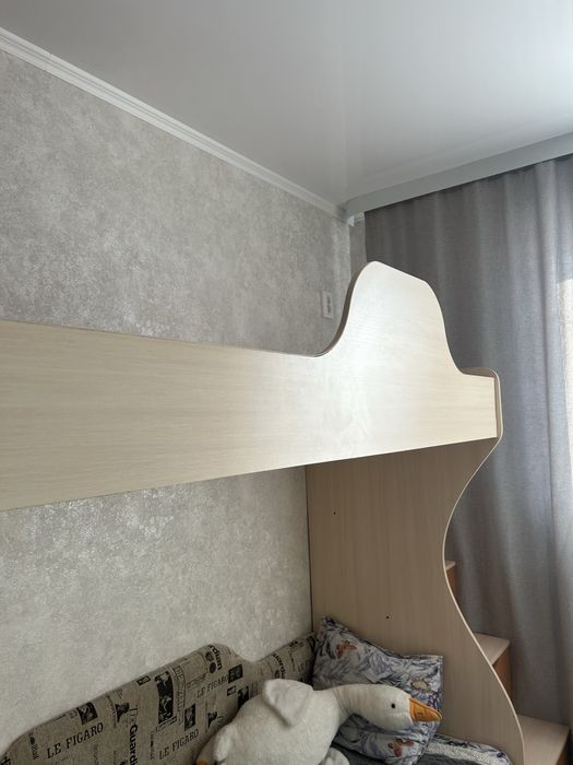 кровать двухэтажная