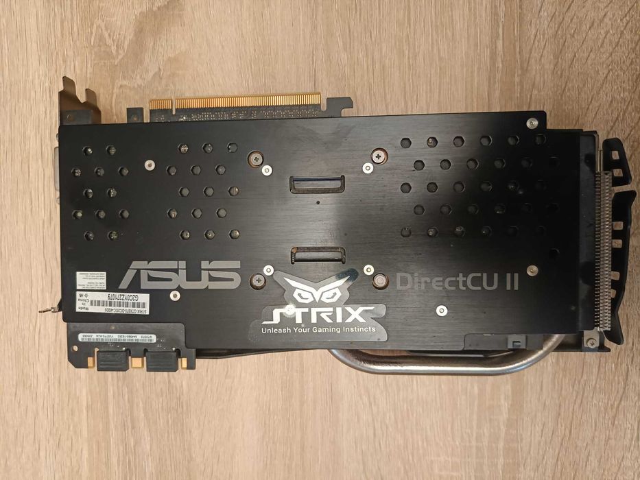 Видео карта Asus Strix GeForce GTX 970 DirectCU - 4 ГБ