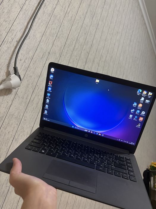 Ноутбук hp 240 g8