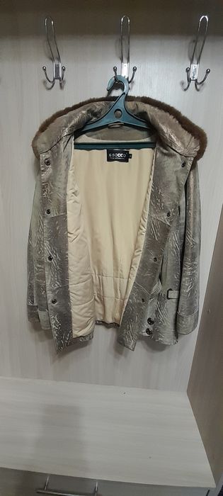 Куртка женская...