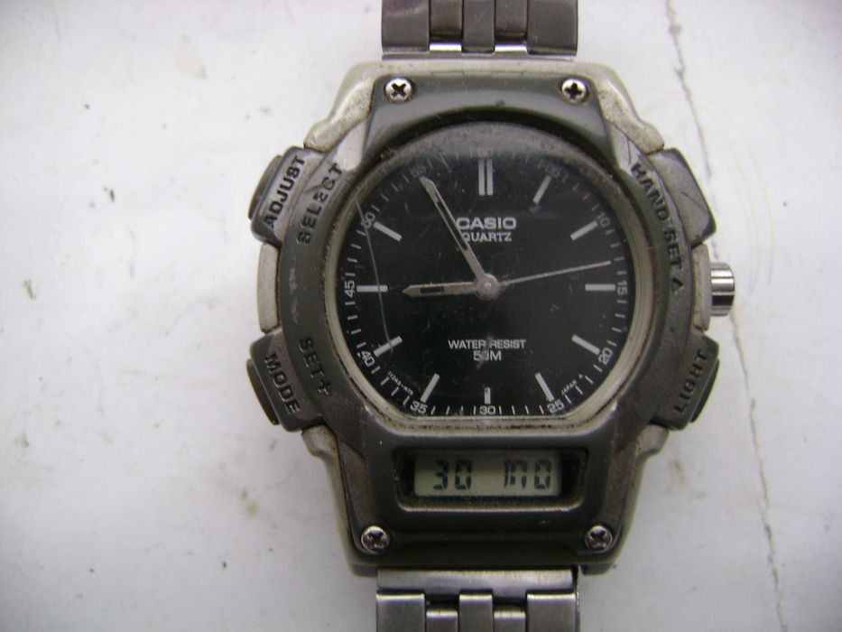 Продавам 5 броя каварцови часовника Casio