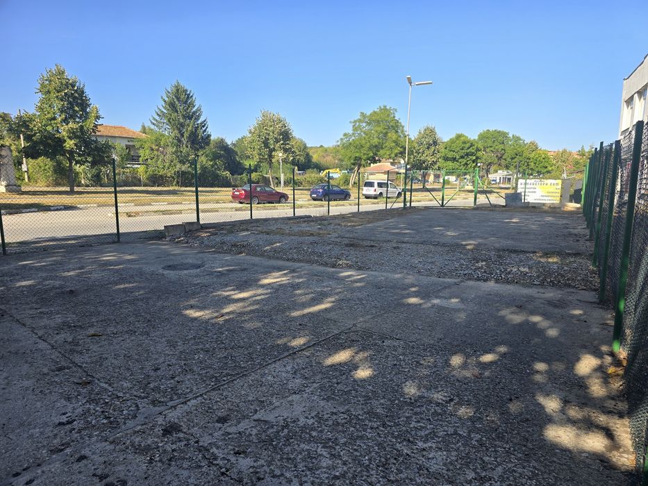 Дава се под наем Парцел в Мездра - 250 кв.м за 153 € - Снимка #1