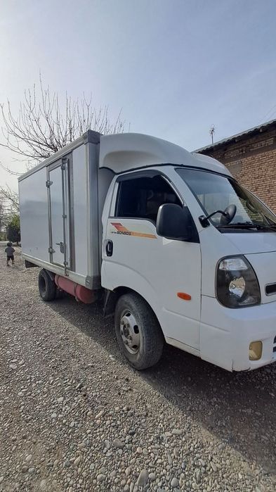 Kia bongo 2012 yil